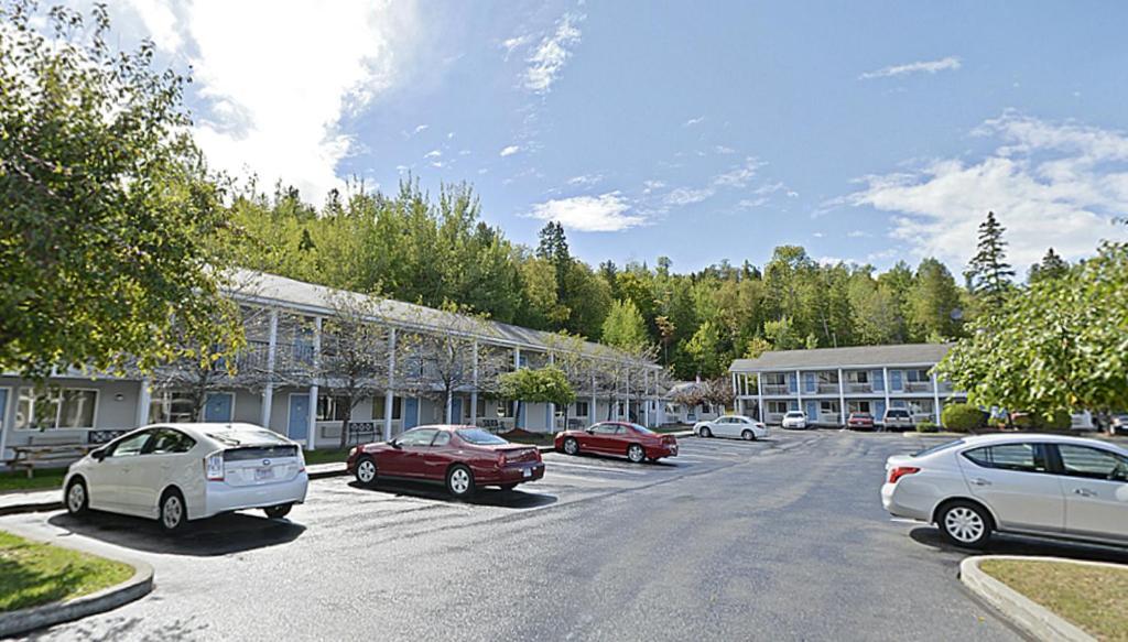 Americas Best Value Inn Сент Игнас Екстериор снимка